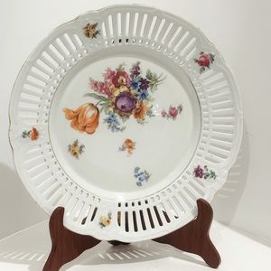 Bavaria Germany Reticulated 10” 3/4 Plates Schumann